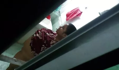 अबेला डेंजर बस स्टॉप पर गड़बड़ और फेशियल हो जाता हिंदी सेक्सी मूवी पिक्चर है