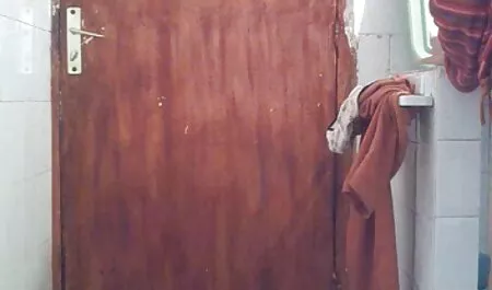 परिपक्व समलैंगिक सनी लियोन के सेक्सी मूवी बीएफ नौकरानी बहकाया