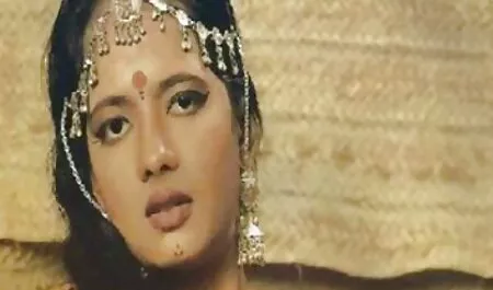 फ्रेंच सेक्सी मूवी हीरोइन की लड़की नंगे पैर 2