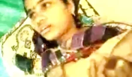 घर पर मेरे सबसे अच्छे दोस्त के सेक्सी हिंदी मूवी वीडियो में साथ माँ