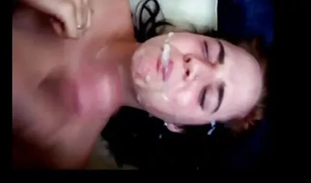 सेक्सी नताशा लेटेक्स बुत और सेक्सी वीडियो में मूवी तंग रबर पोजिंग