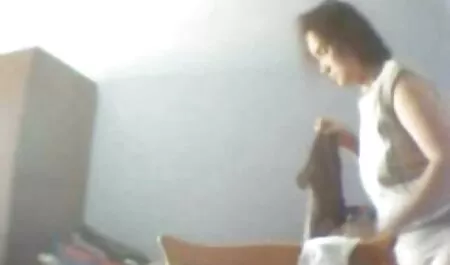 SEXY CURVEY GIRL SHOWS सेक्सी में हिंदी मूवी ऑफ
